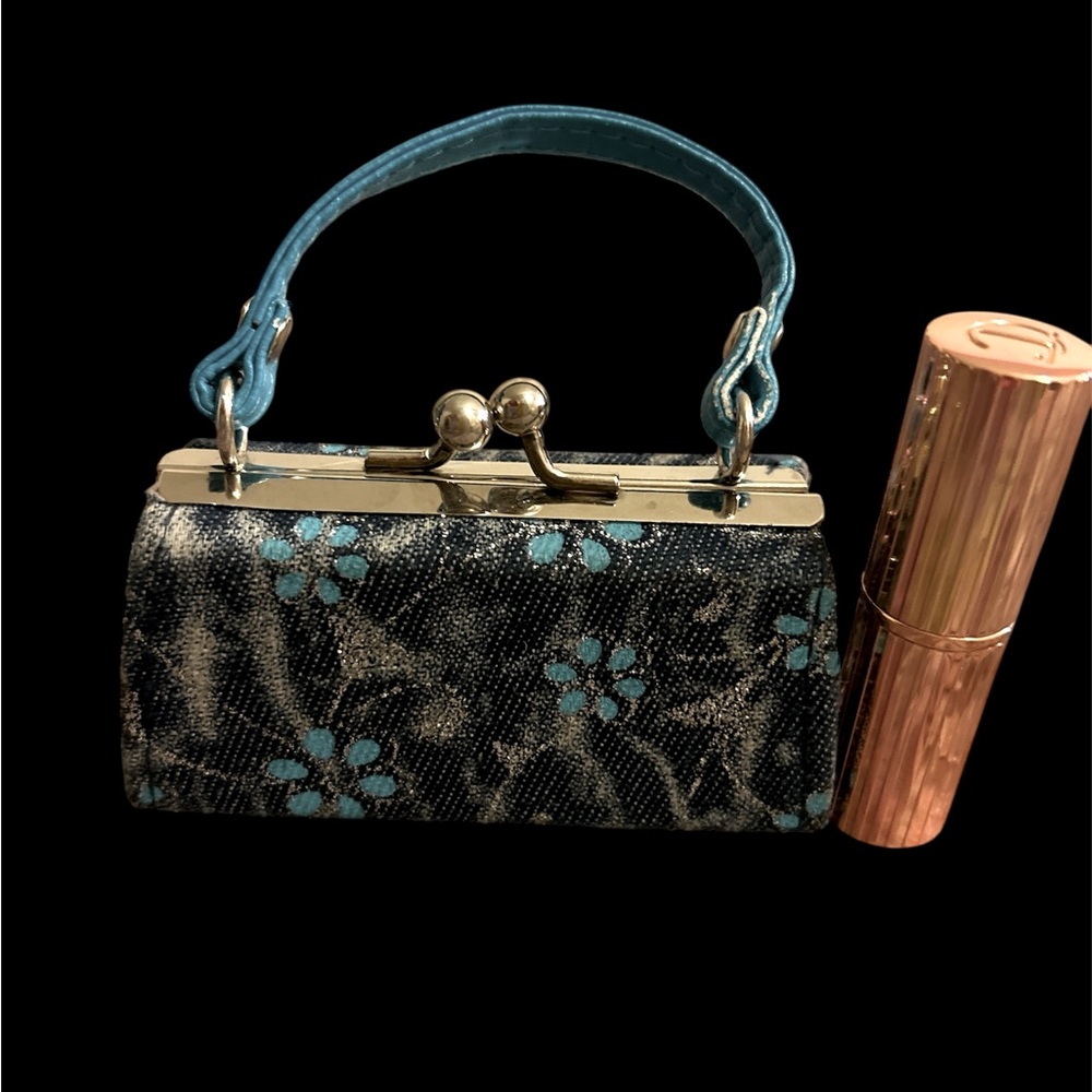 Lipstick Holder